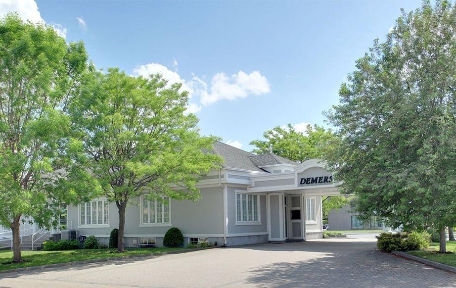 Extérieur Salon Demers